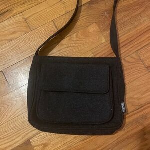 Wesley&co wool purse